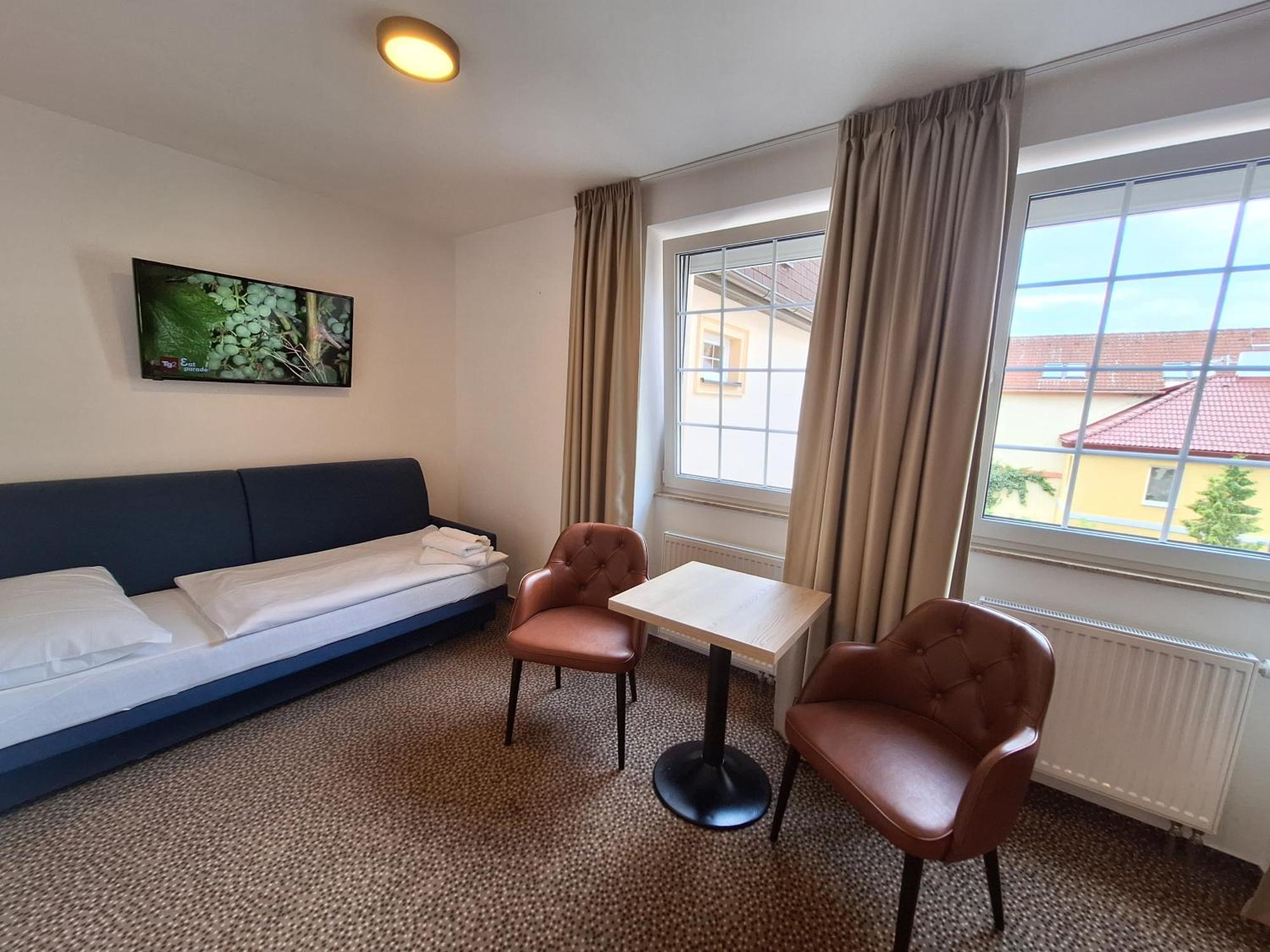 Hotel Avion 3*