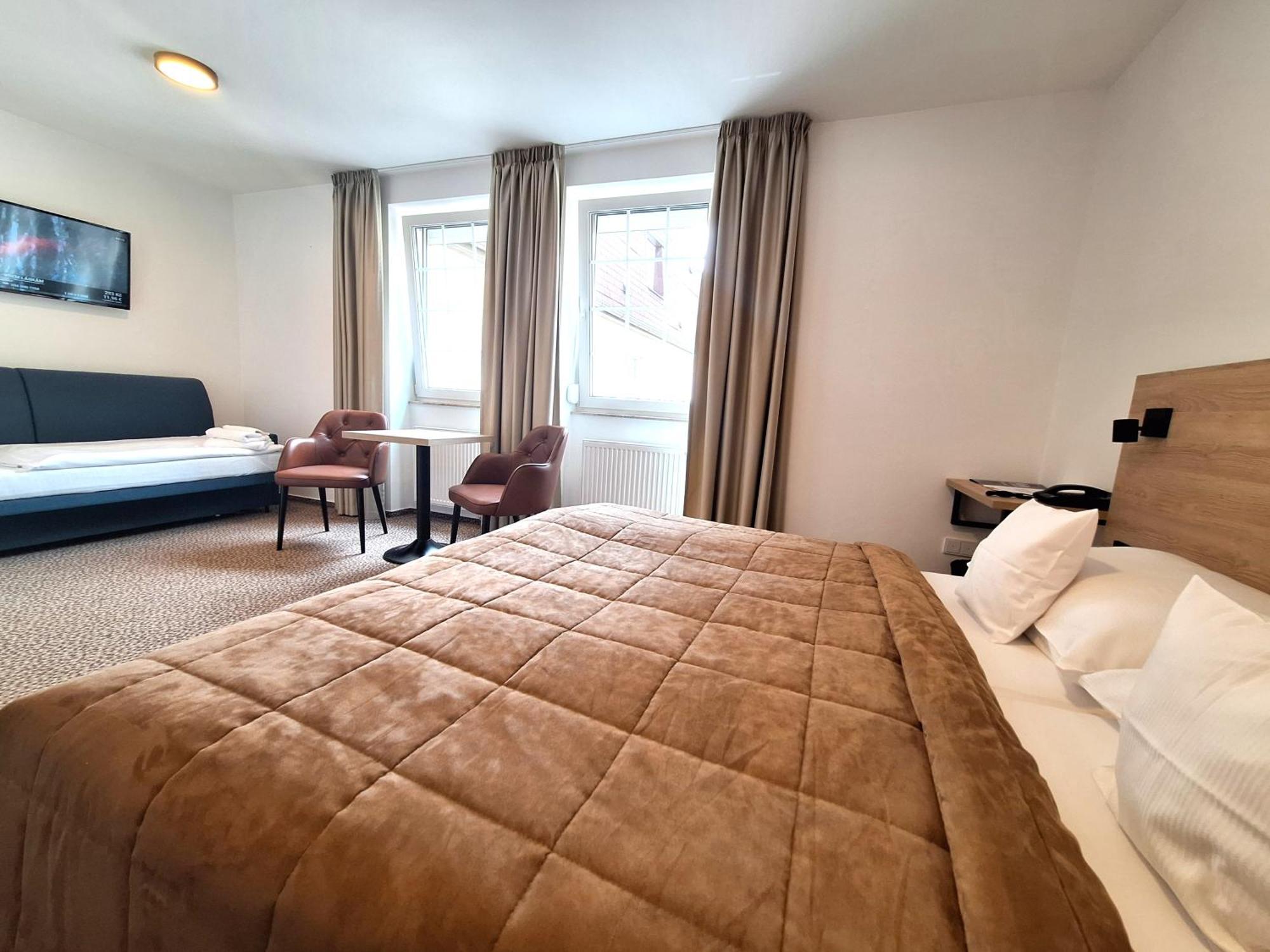 Hotel Avion